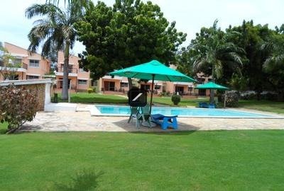 0ed0d297 1643 4d0b bef2 6151003cce2b