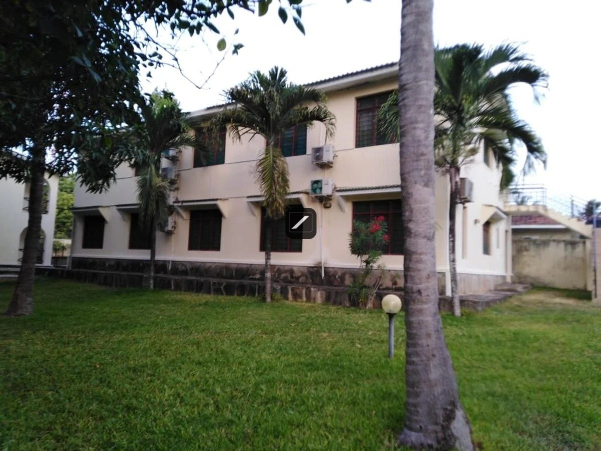 2f438363-874d-4abd-9c9c-ae1c582e9476