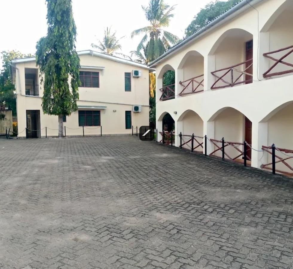 8c40fdfd-02e1-4071-995a-45ba108bcbd7