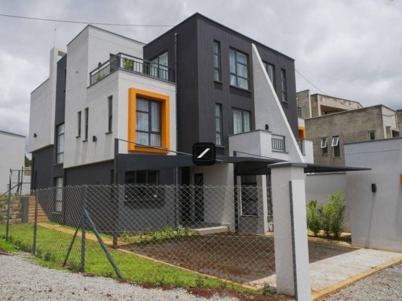 Exterior for uphill d001