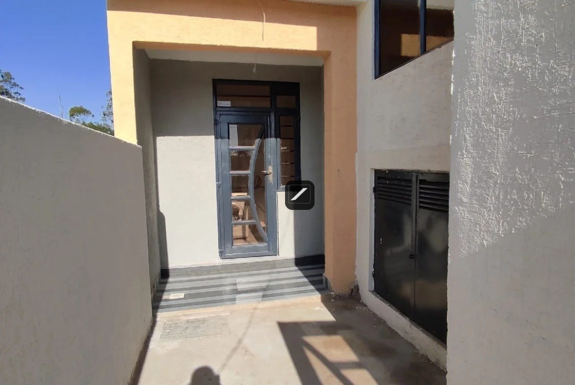 imgi_27_WhatsApp-Image-2024-04-01-at-19.32.21-1-1170×785