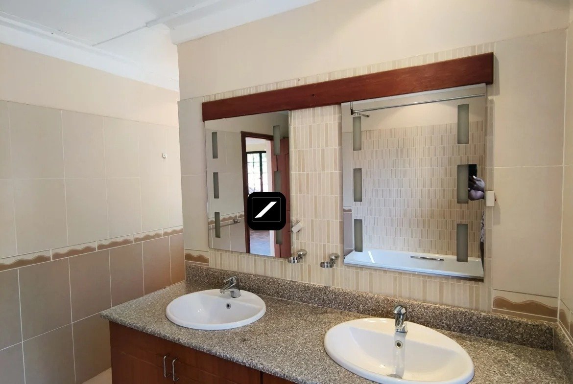 imgi_33_WhatsApp-Image-2025-05-16-at-3.03.34-PM3-1170×785