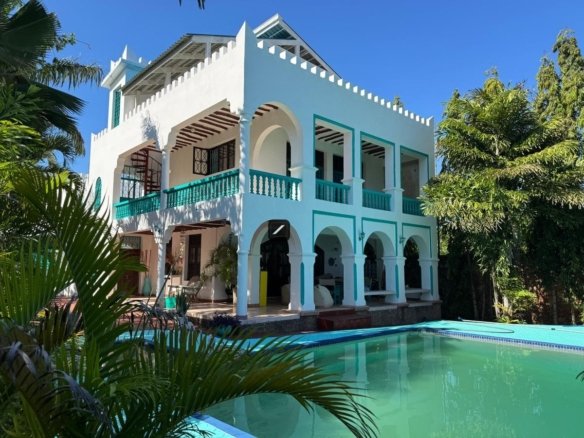 Imgi 36 1ef16d00 d246 4a6b 9568 61160c1b0e45