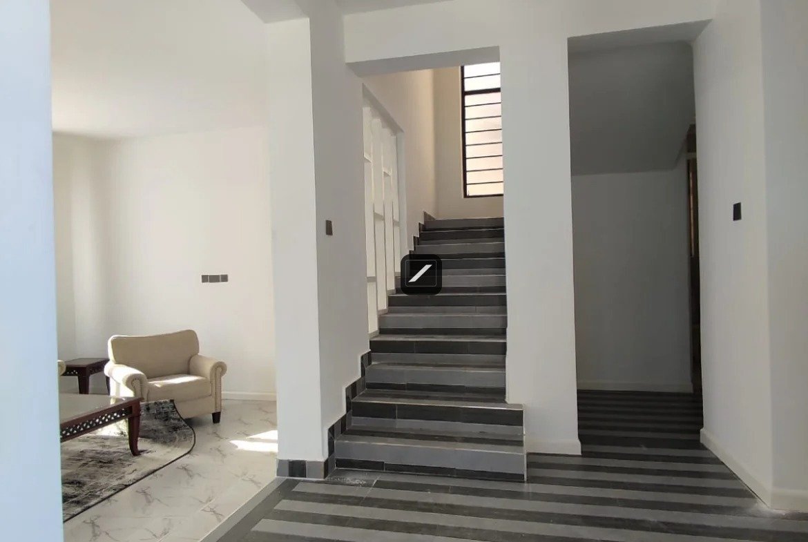 imgi_40_WhatsApp-Image-2024-04-01-at-19.32.25-1-1170×785