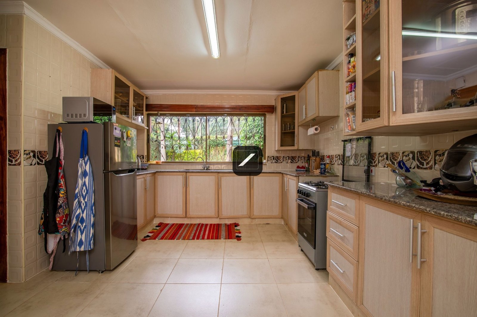 imgi_101_2127902_H_41