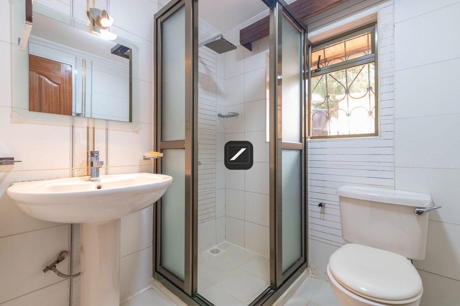 imgi_102_2127902_H_24