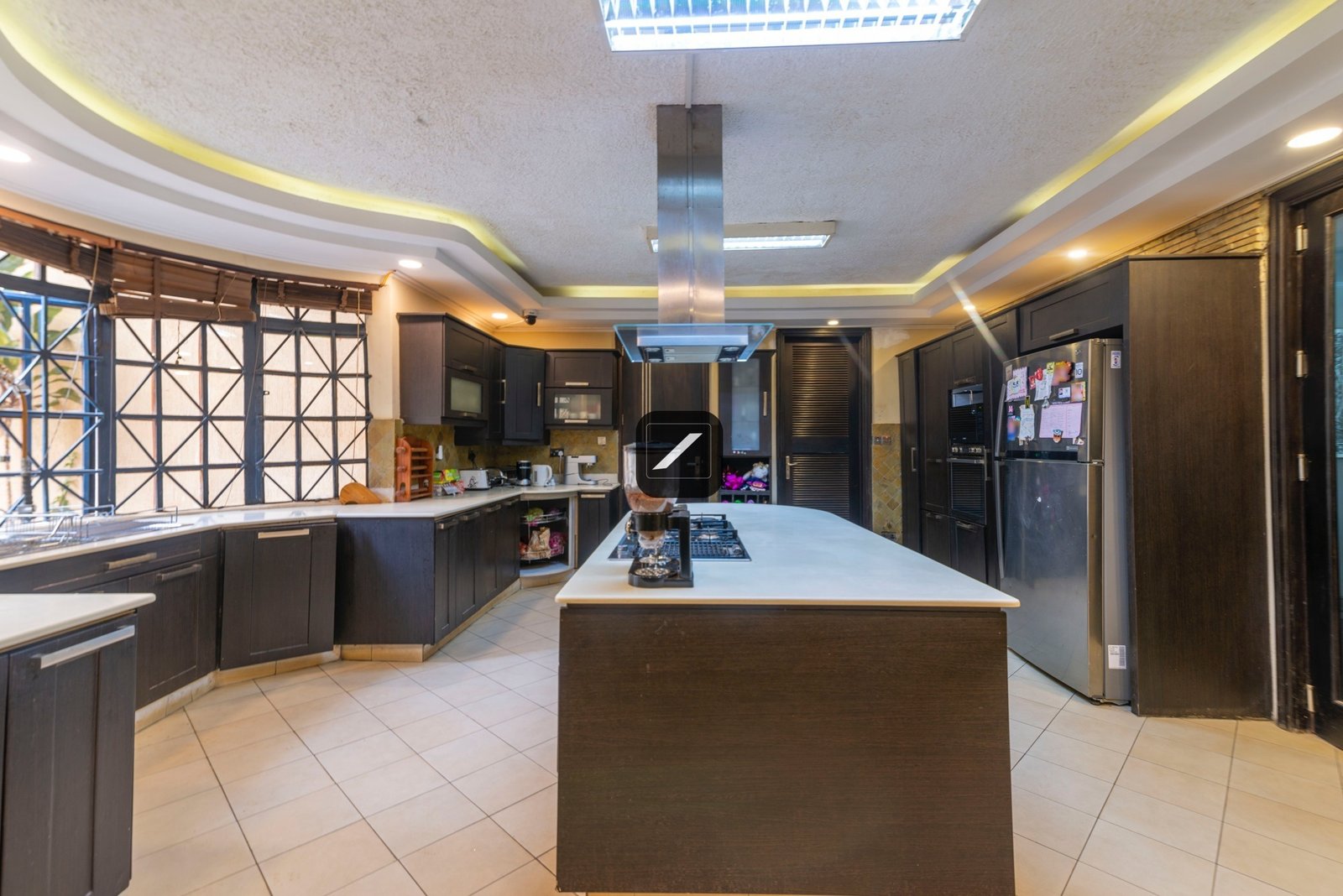 imgi_153_2022905_H_81