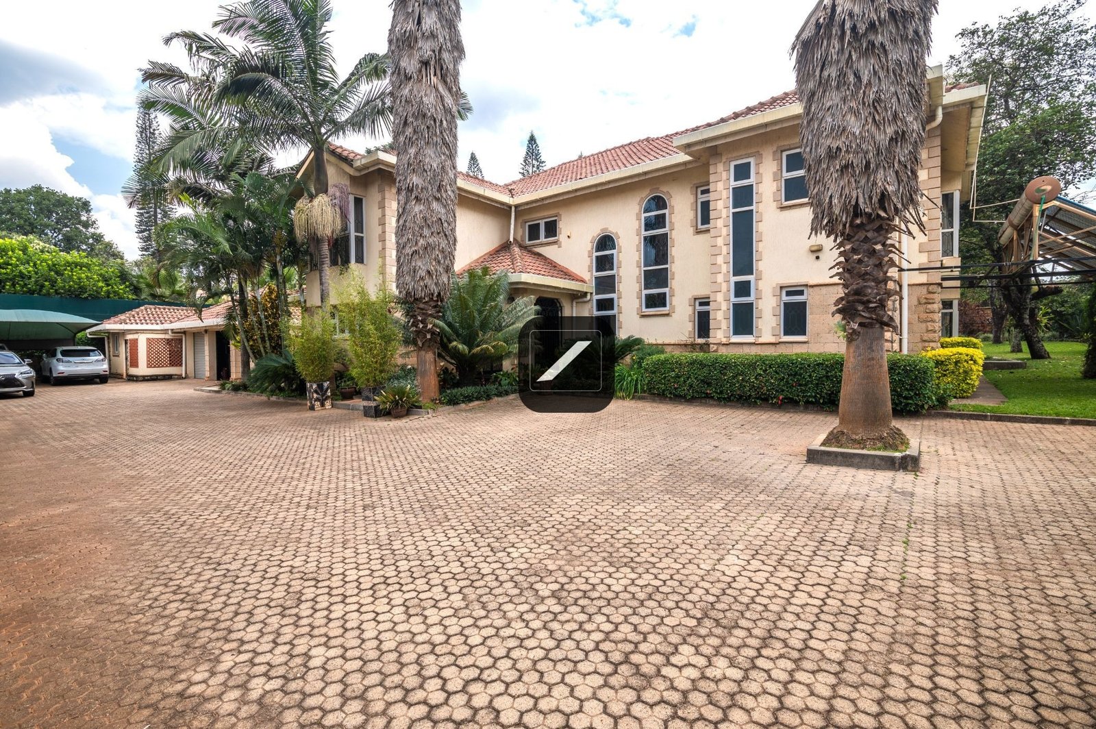 imgi_50_2105932_H_53