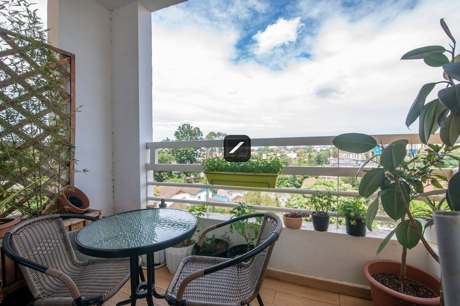 imgi_58_2123079_H_16