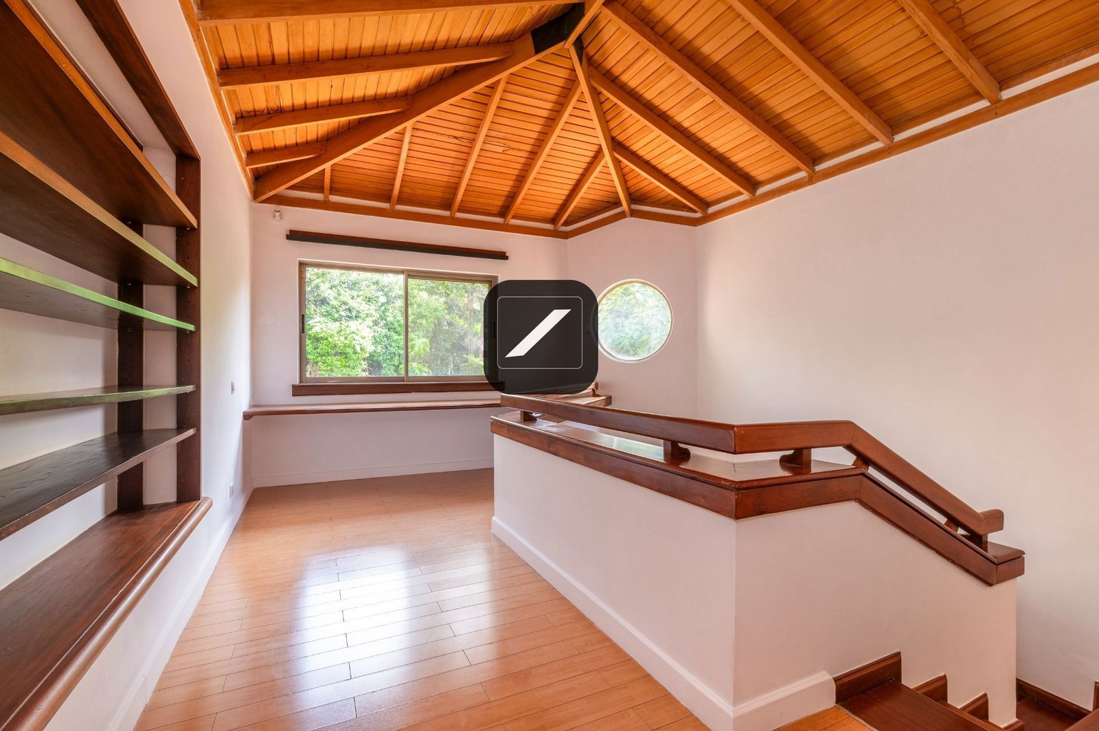 imgi_58_2187784_H_21